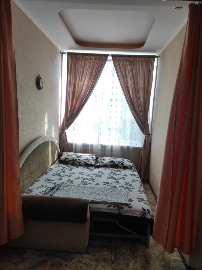 Apart-Otel'"Tsarskoe-Selo" ポルタヴァ エクステリア 写真